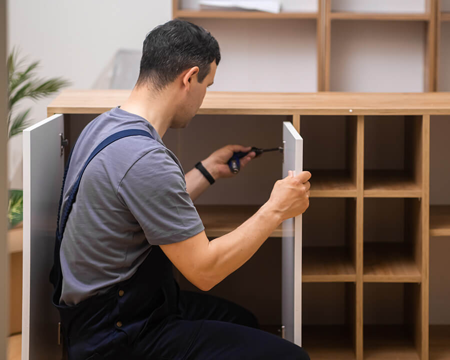 Office furniture dismantling and assembly